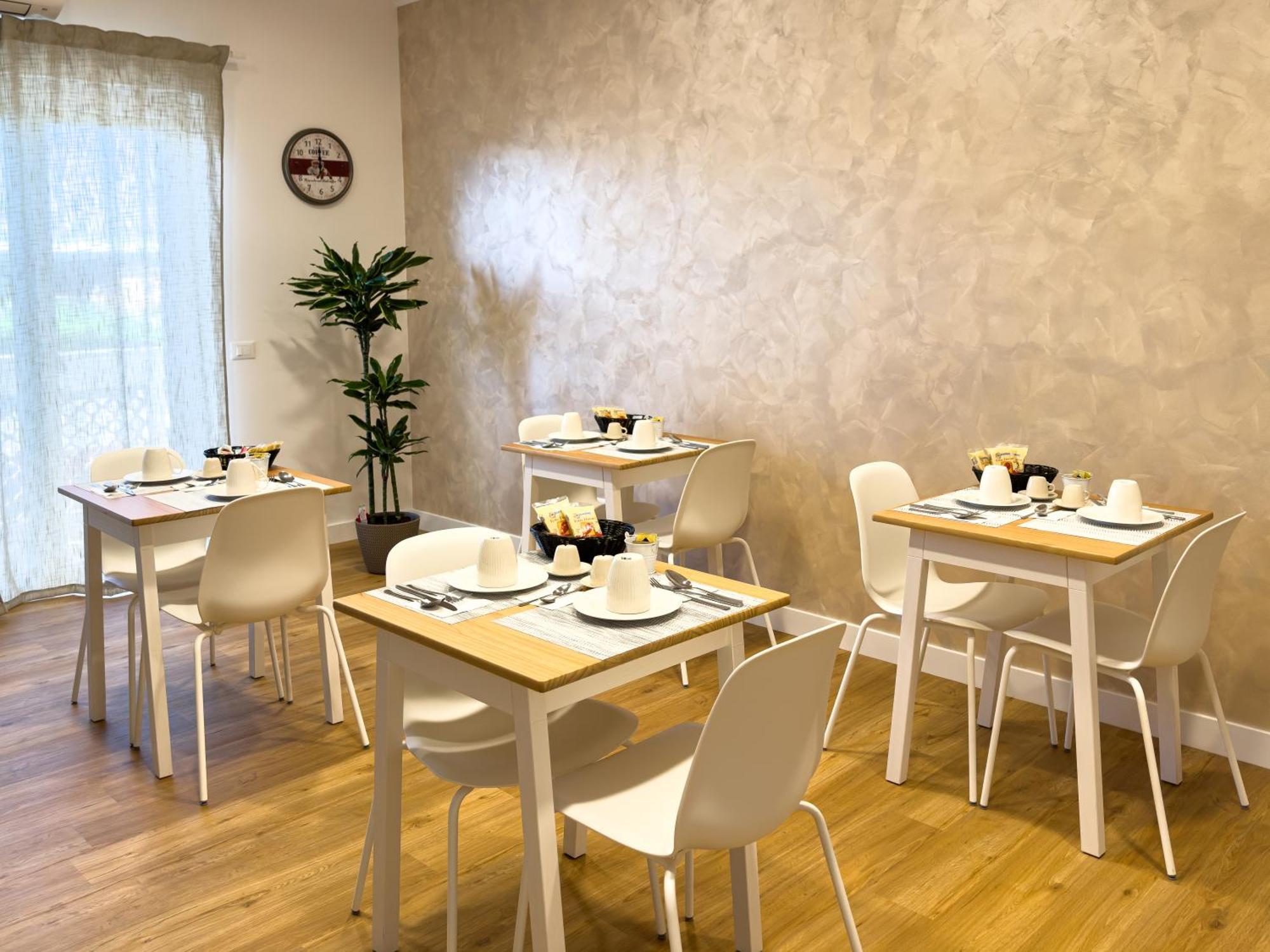 פיומיצ'ינו Isola 163 Guest House מראה חיצוני תמונה